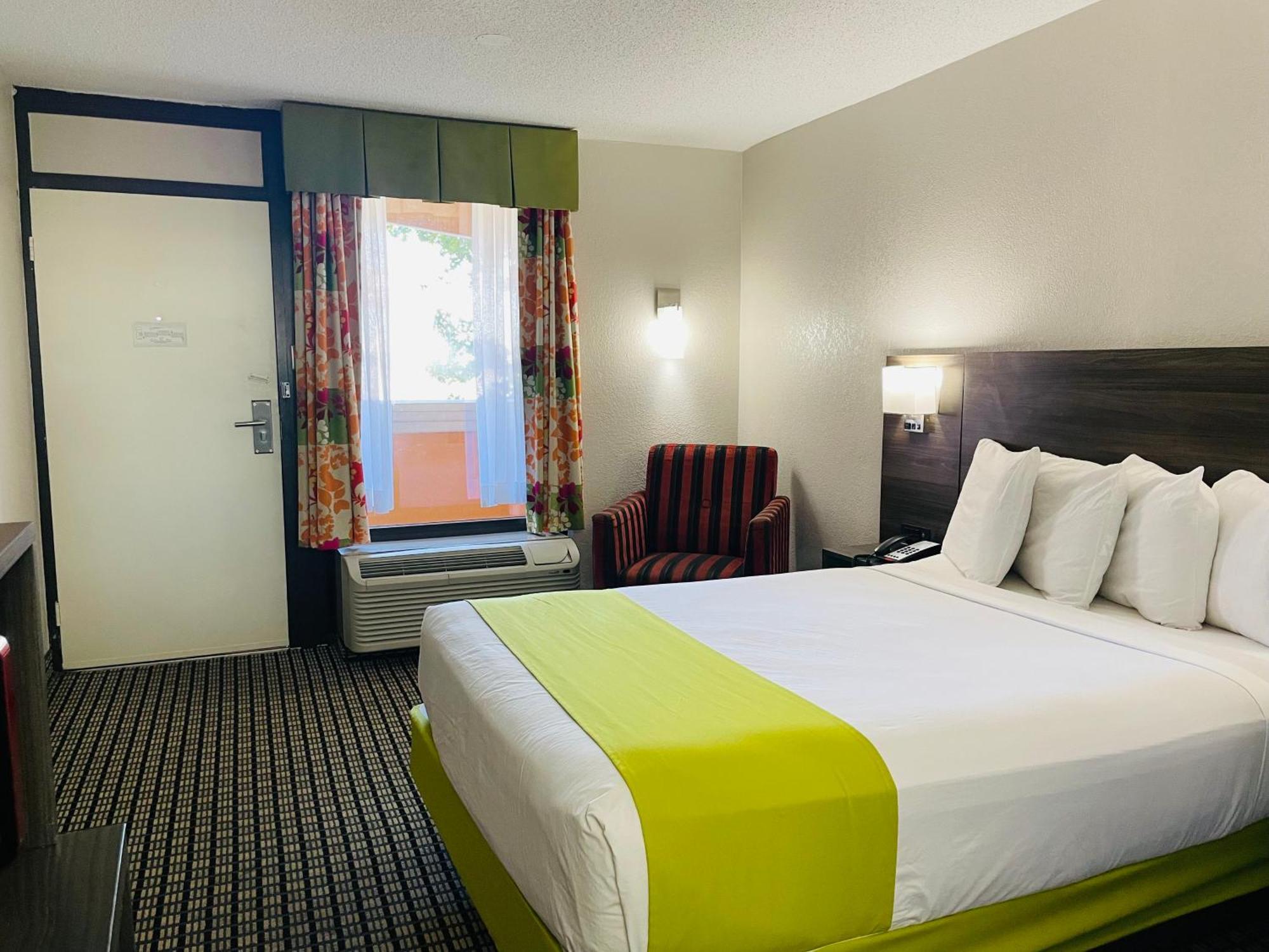 Days Inn By Wyndham Irving Grapevine Dfw Airport North Bagian luar foto