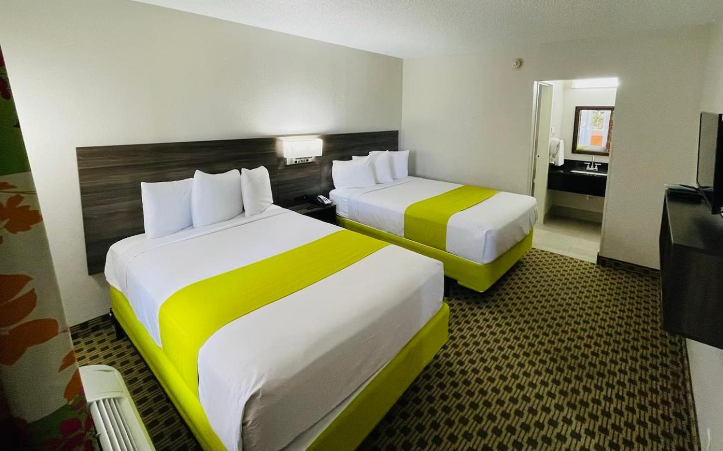 Days Inn By Wyndham Irving Grapevine Dfw Airport North Bagian luar foto