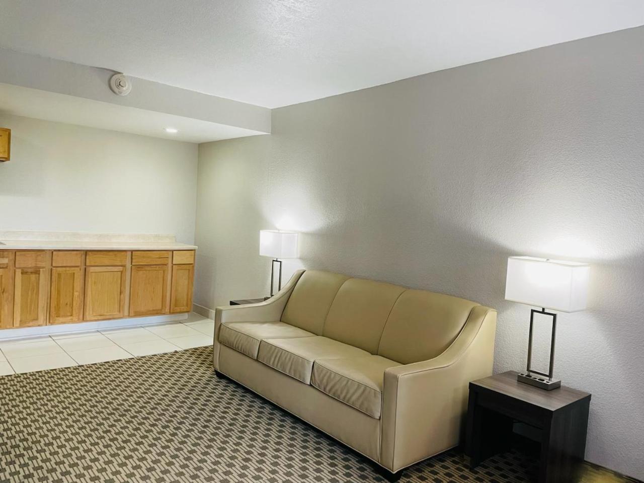 Days Inn By Wyndham Irving Grapevine Dfw Airport North Bagian luar foto