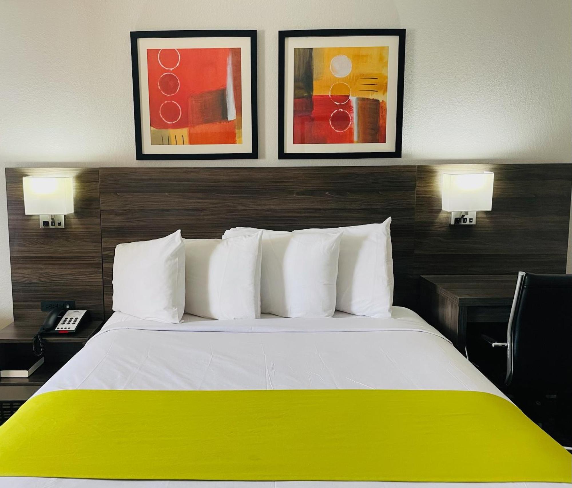 Days Inn By Wyndham Irving Grapevine Dfw Airport North Bagian luar foto